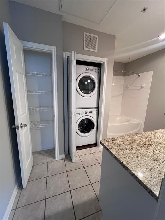 5353 Memorial Drive 3055