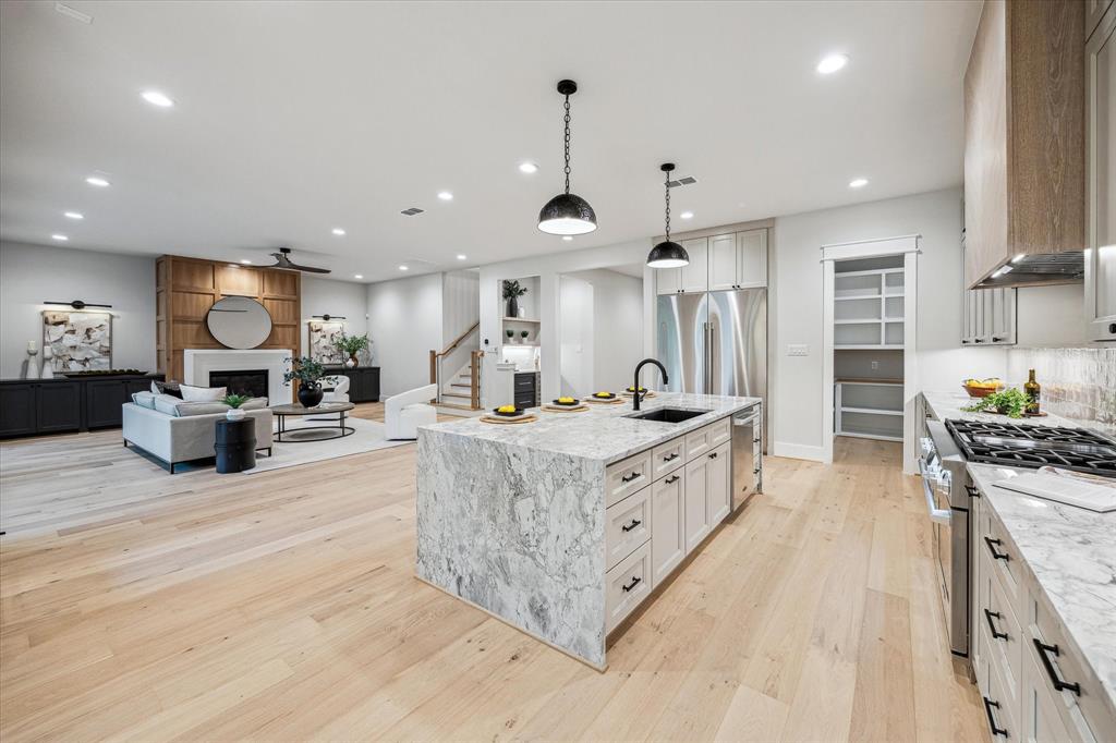 608 E 25th Street, Houston, Texas image 12