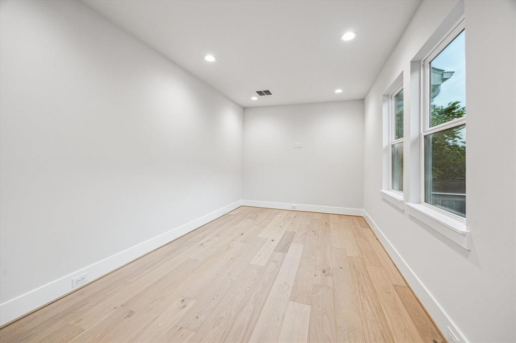 608 E 25th Street, Houston, Texas image 29