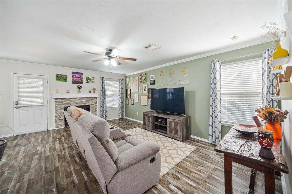 38 Wineberry Place, The Woodlands, Texas image 17