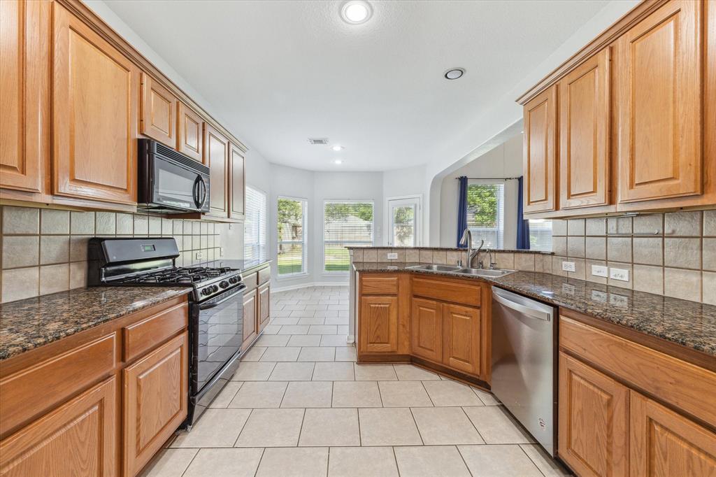 15127 Woodford Hollow Lane, Cypress, Texas image 6