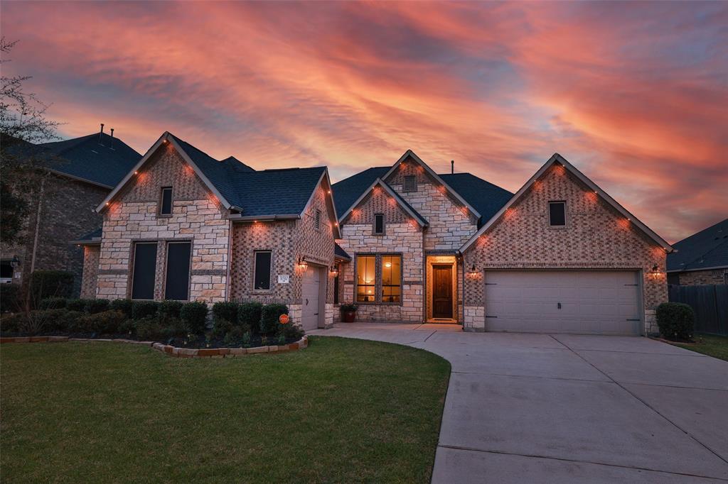 31510 Farm Country Lane, Hockley, Texas image 1