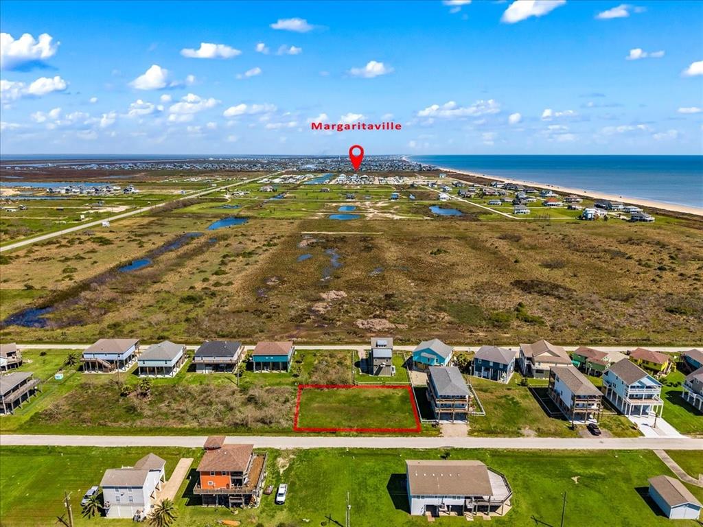 938 Melody Lane, Crystal Beach, Texas image 3