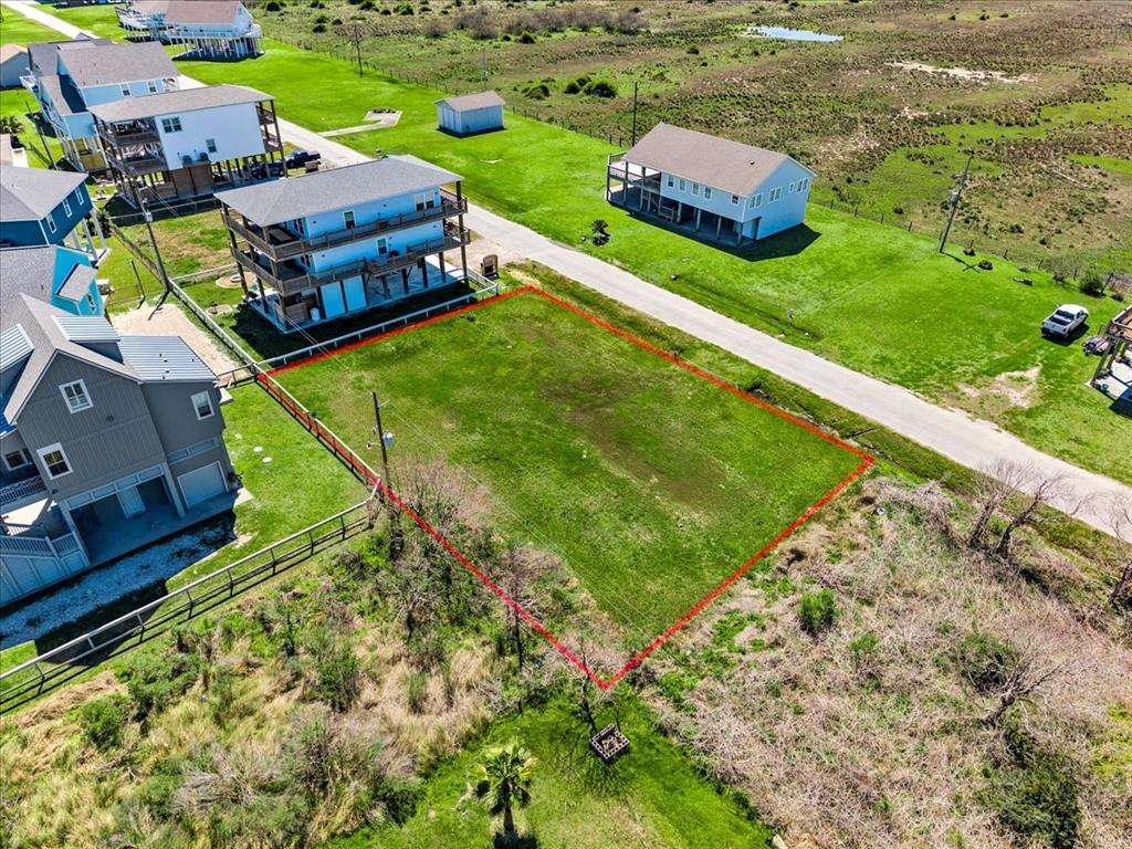 938 Melody Lane, Crystal Beach, Texas image 6