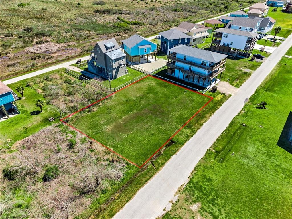 938 Melody Lane, Crystal Beach, Texas image 5
