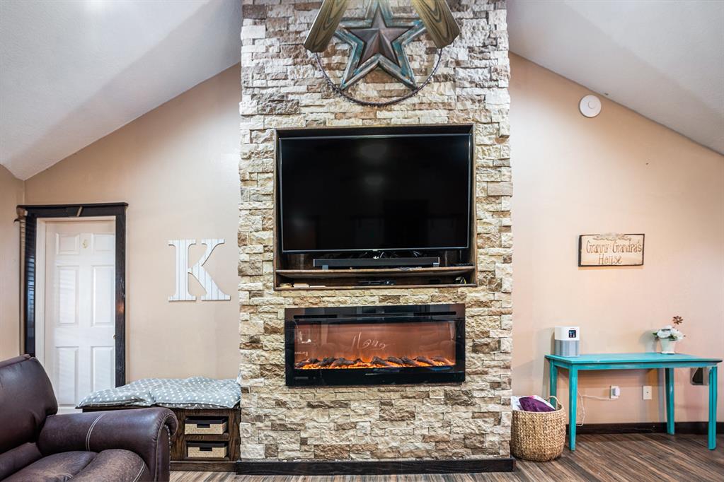 4206 Lawrence Road, Beach City, Texas image 12