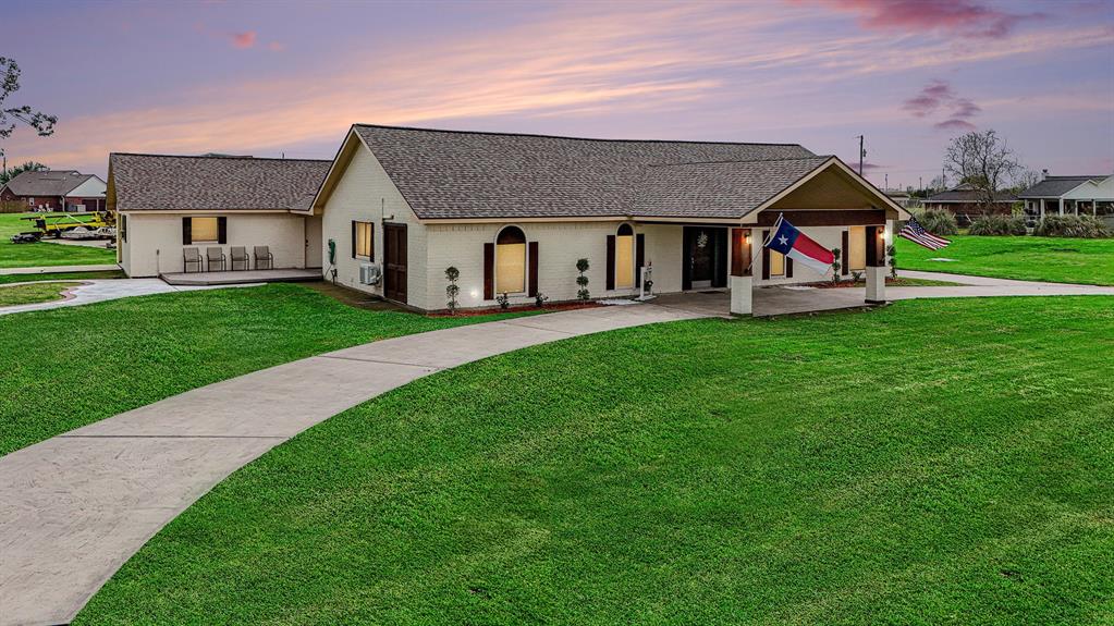 4206 Lawrence Road, Beach City, Texas image 2