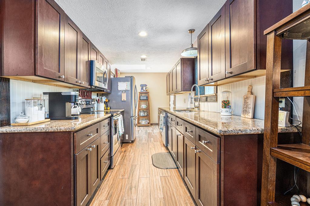 4206 Lawrence Road, Beach City, Texas image 16