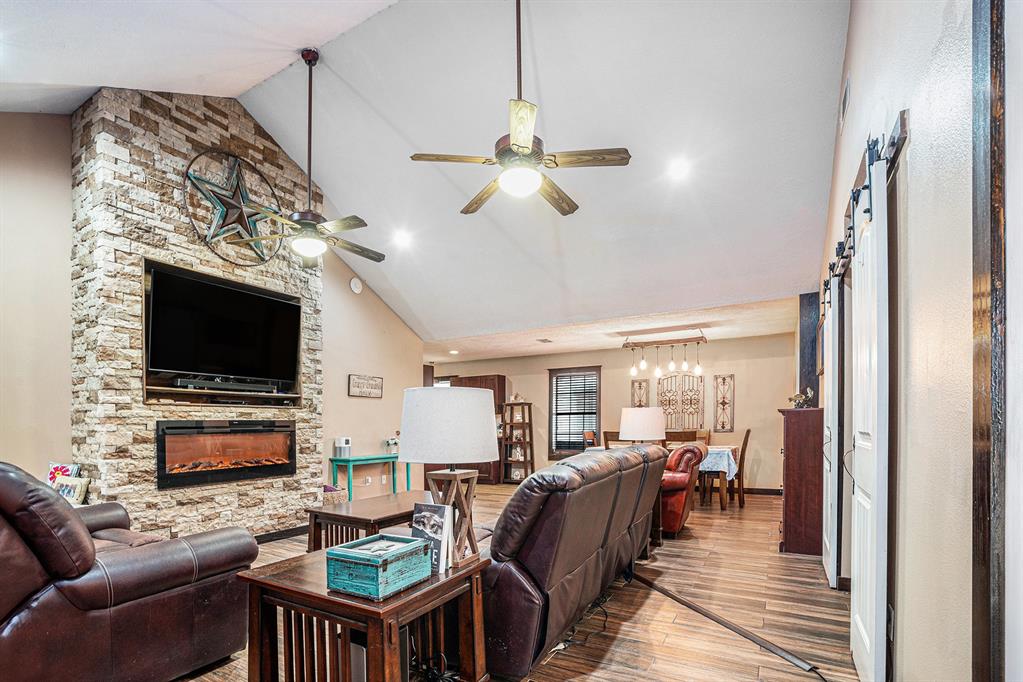 4206 Lawrence Road, Beach City, Texas image 11
