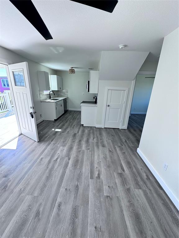 property-search 3 418 Oyster Street