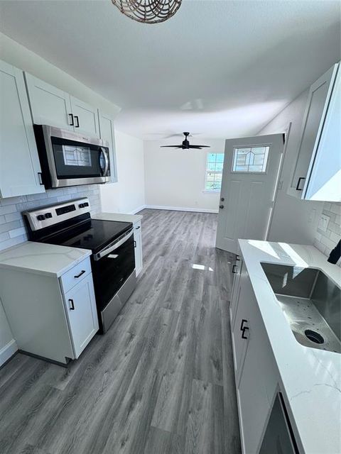 418 Oyster Street Freeport TX 77541