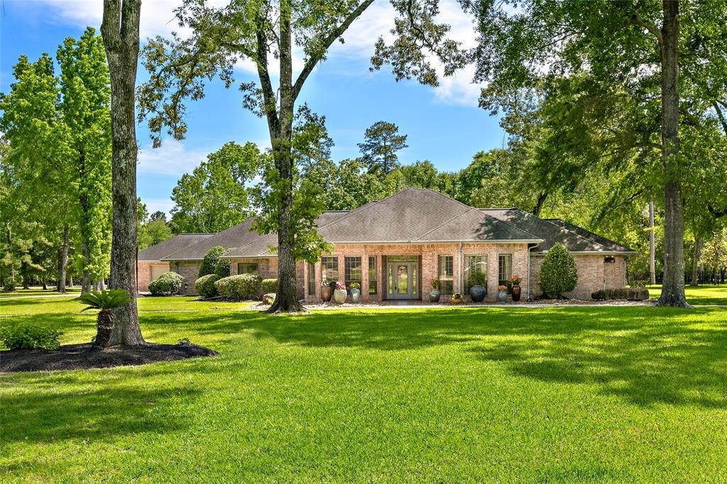 2 Oak Crest Circle, Magnolia, Texas image 1