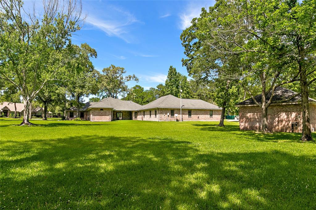 2 Oak Crest Circle, Magnolia, Texas image 24