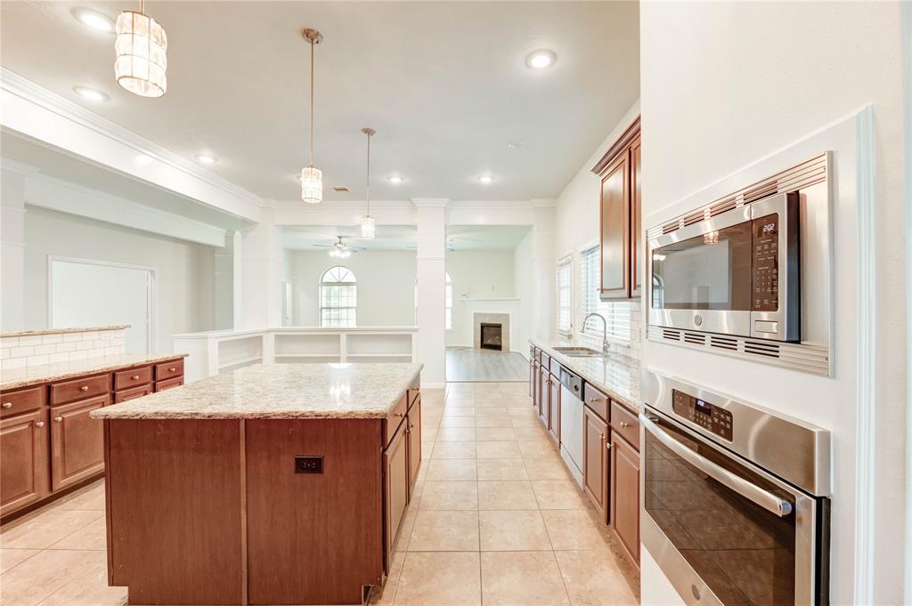 6751 Arlington Drive, Manvel, Texas image 10