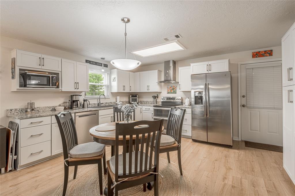 396 S Oak Lee Drive, Onalaska, Texas image 16