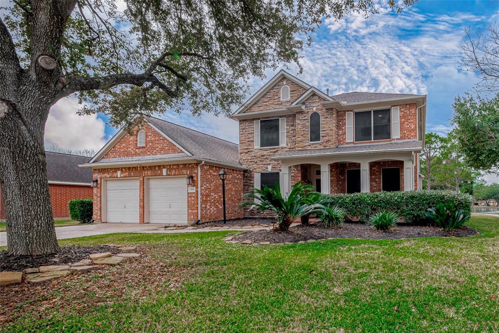 1951 Misty Falls Lane, Richmond, Texas image 4