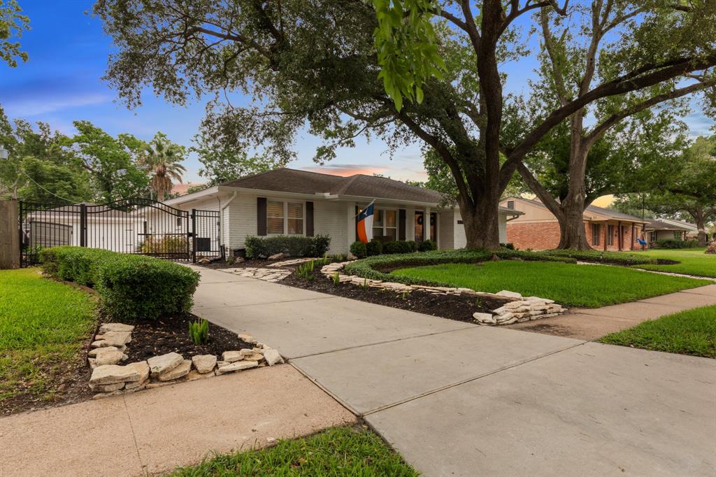 10707 Atwell Drive, Houston, Texas image 49