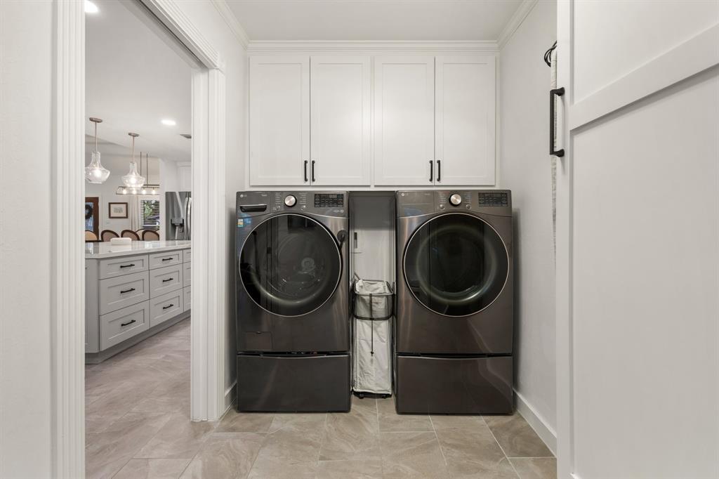 10707 Atwell Drive, Houston, Texas image 23