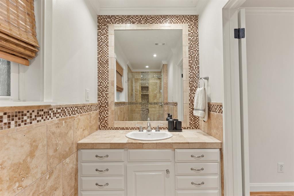 10707 Atwell Drive, Houston, Texas image 29