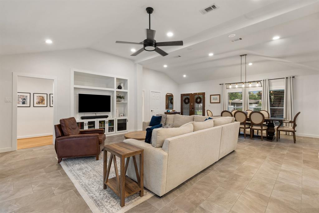 10707 Atwell Drive, Houston, Texas image 18