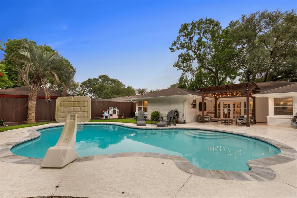 10707 Atwell Drive, Houston, Texas image 36