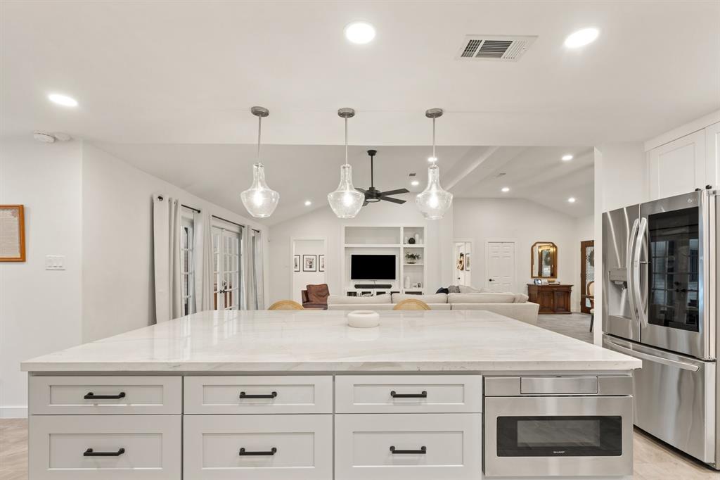 10707 Atwell Drive, Houston, Texas image 10