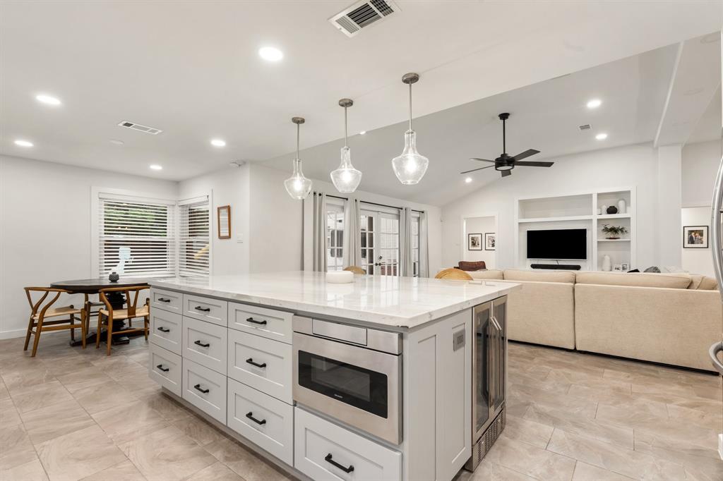 10707 Atwell Drive, Houston, Texas image 11