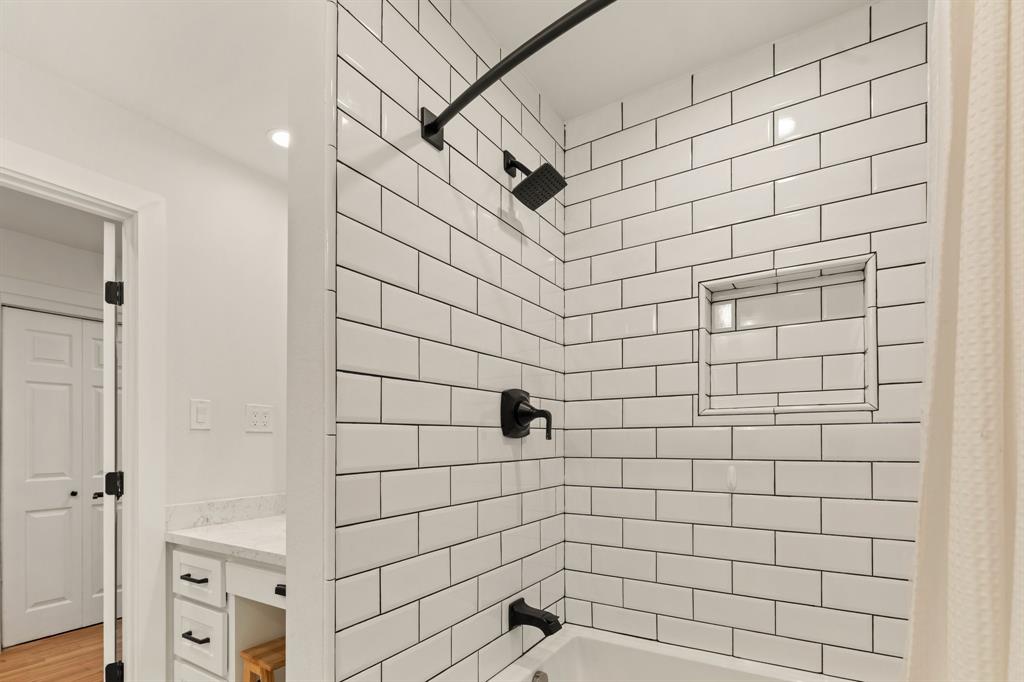 10707 Atwell Drive, Houston, Texas image 33