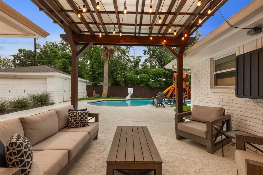 10707 Atwell Drive, Houston, Texas image 43