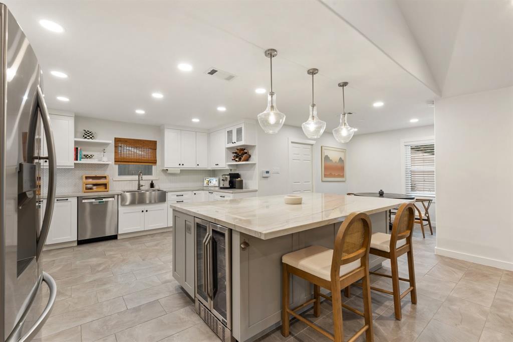 10707 Atwell Drive, Houston, Texas image 6