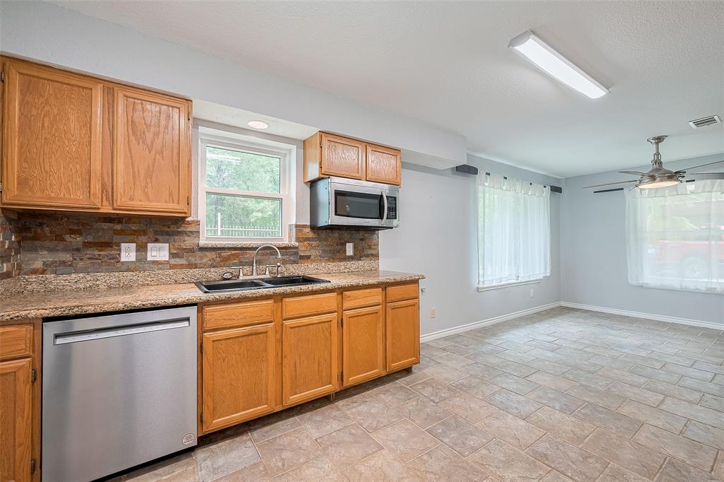 25930 Water Ridge Drive, Huffman, Texas image 12