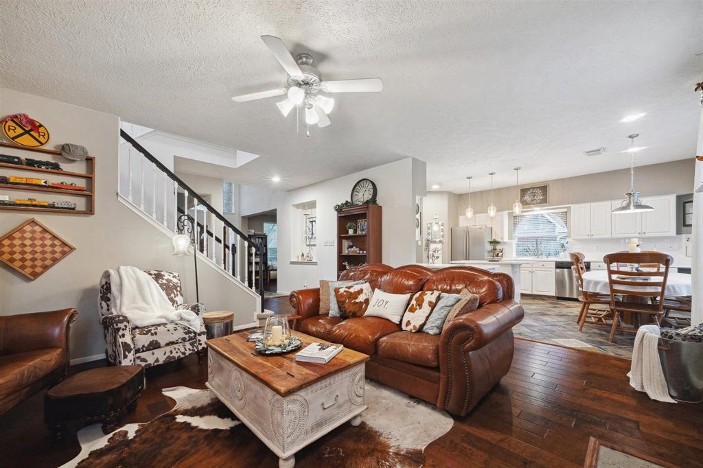 1241 Coleman Boylan Drive, League City, Texas image 8