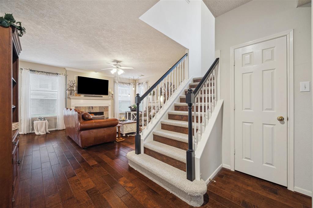 1241 Coleman Boylan Drive, League City, Texas image 6