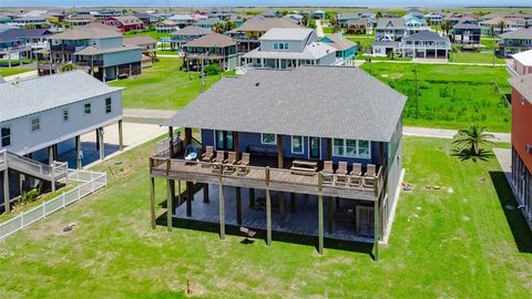 A home in Port Bolivar