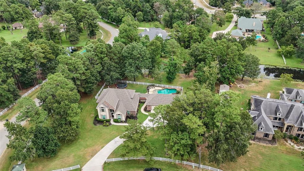 32926 Leafy Oak Court