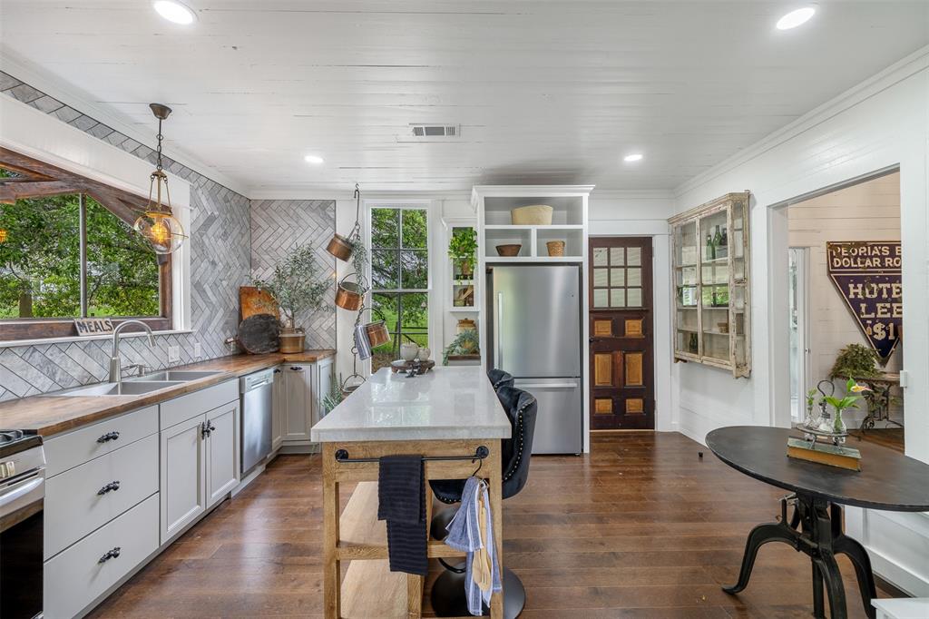 228 S Rusk Street, Fayetteville, Texas image 13