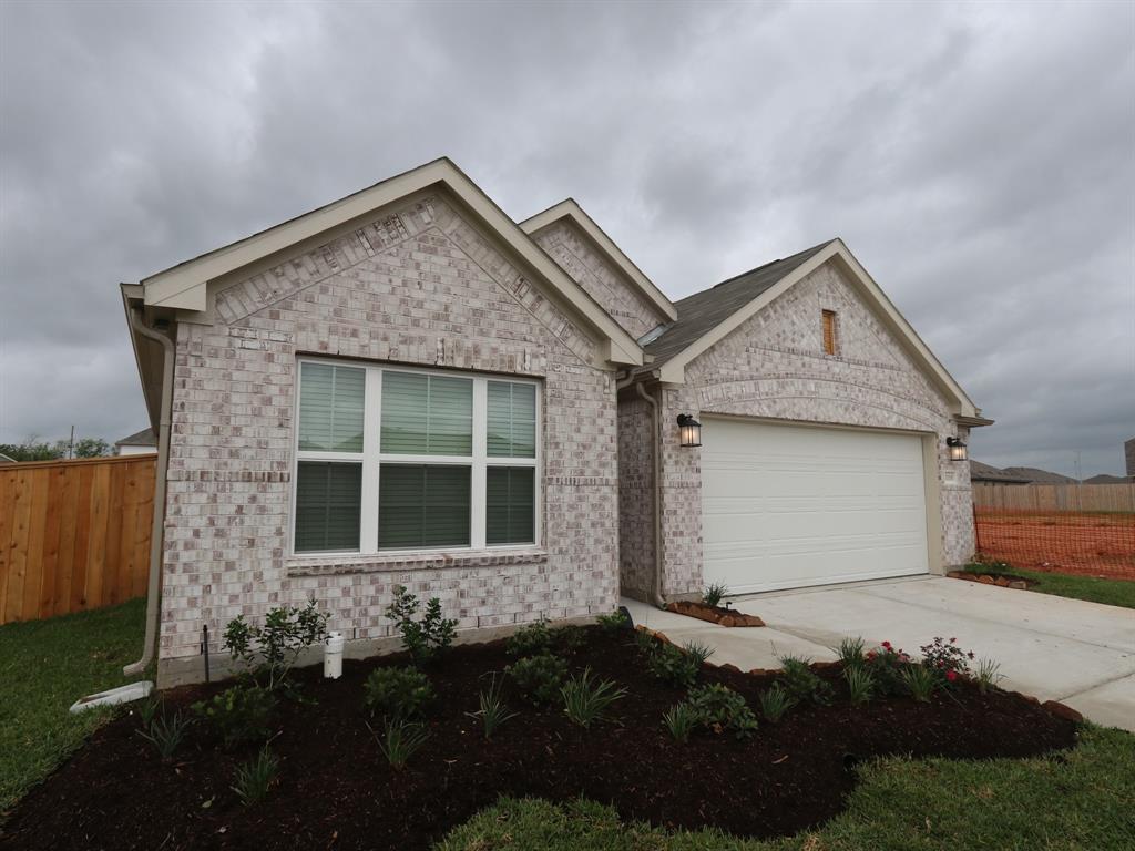 2018 Flower Meadows Drive, Rosenberg, Texas image 8