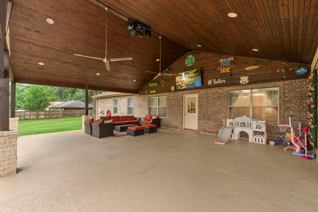 8518 Kerr Drive, Tomball, Texas image 25