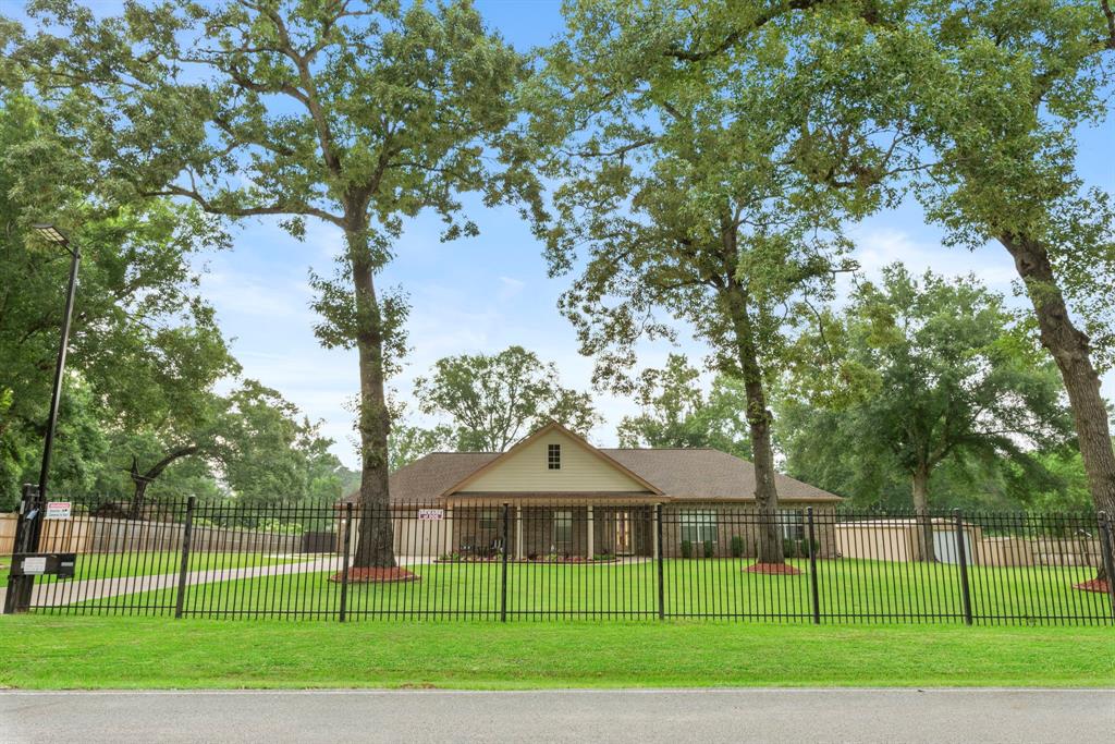 8518 Kerr Drive, Tomball, Texas image 3