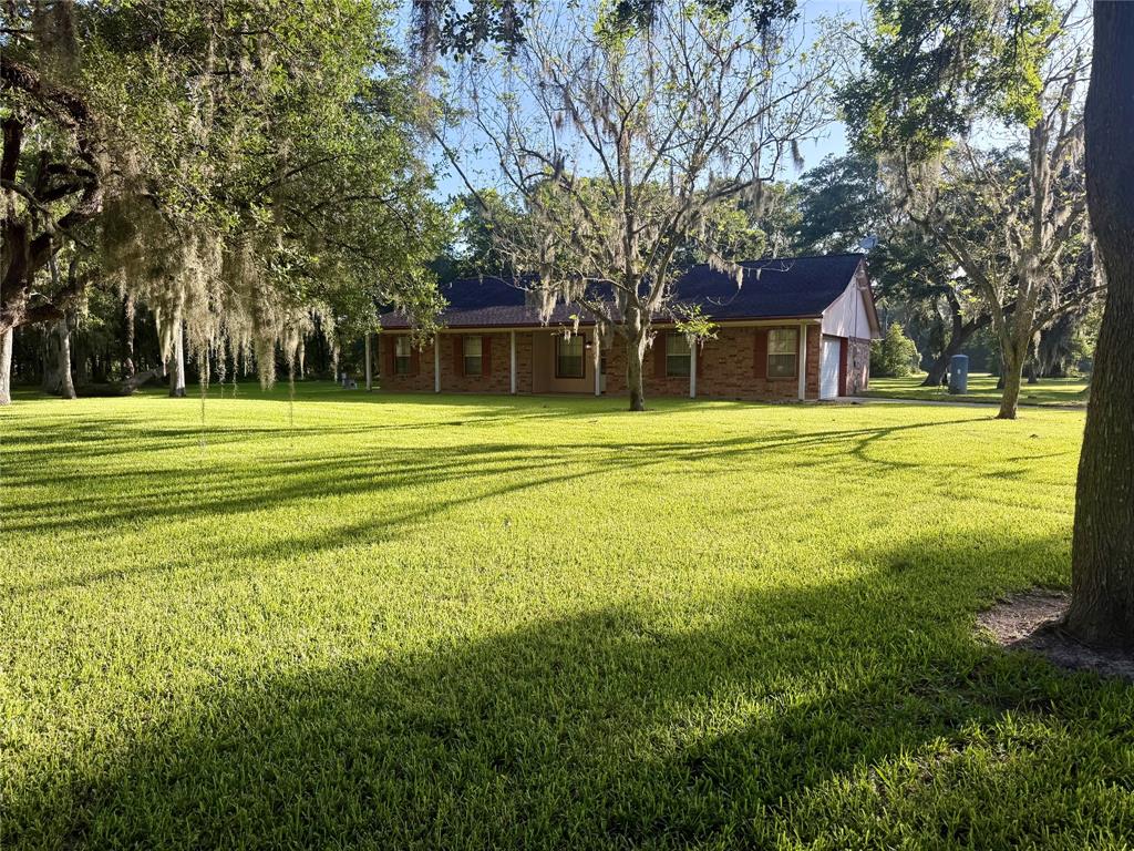 6837 County Road 684