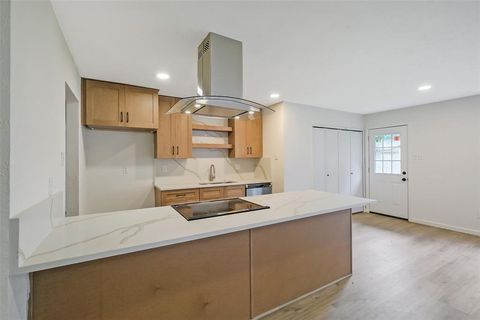 5007 Ridgecreek Drive Houston TX 77053