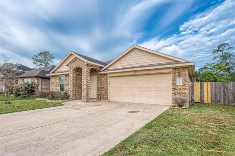 Single Family Residence in Spring TX 2038 Treasure Mountain Drive 3.jpg