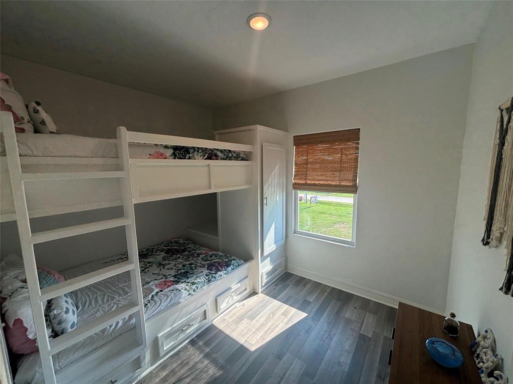 1830 Croaker Lane, Crystal Beach, Texas image 2