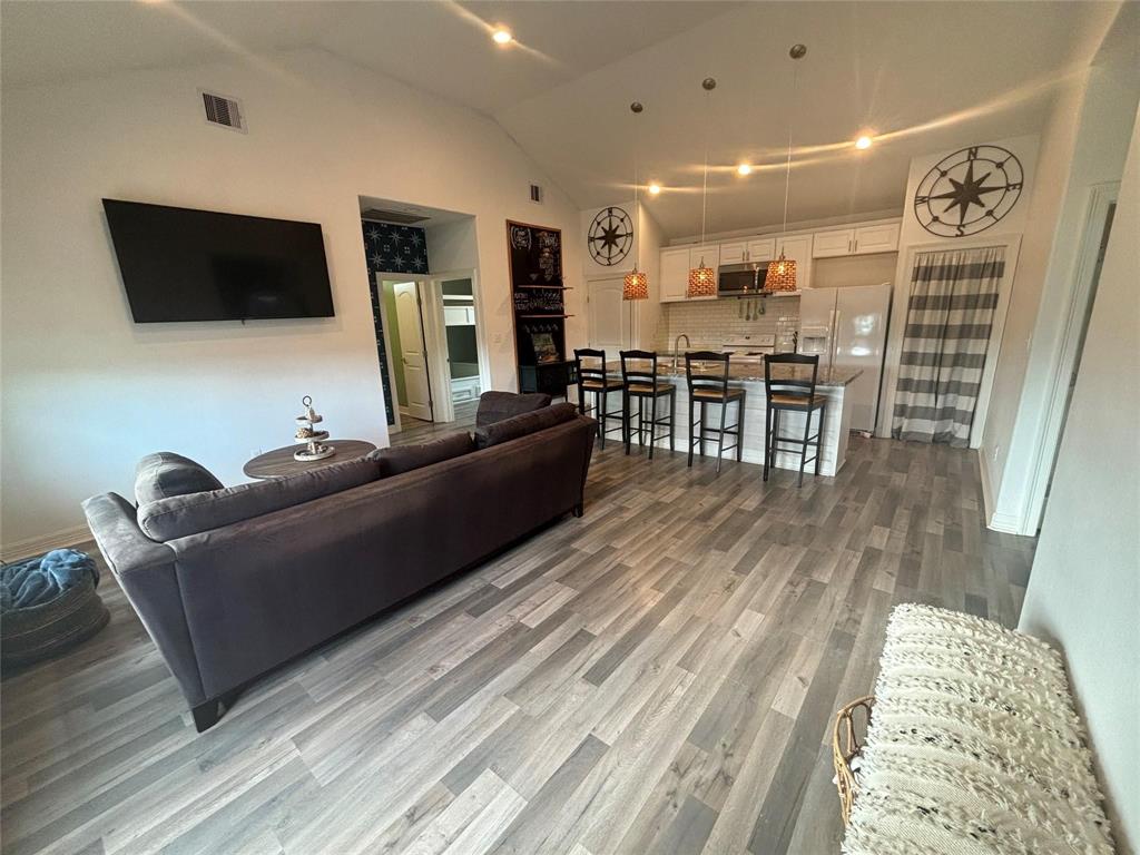 1830 Croaker Lane, Crystal Beach, Texas image 11
