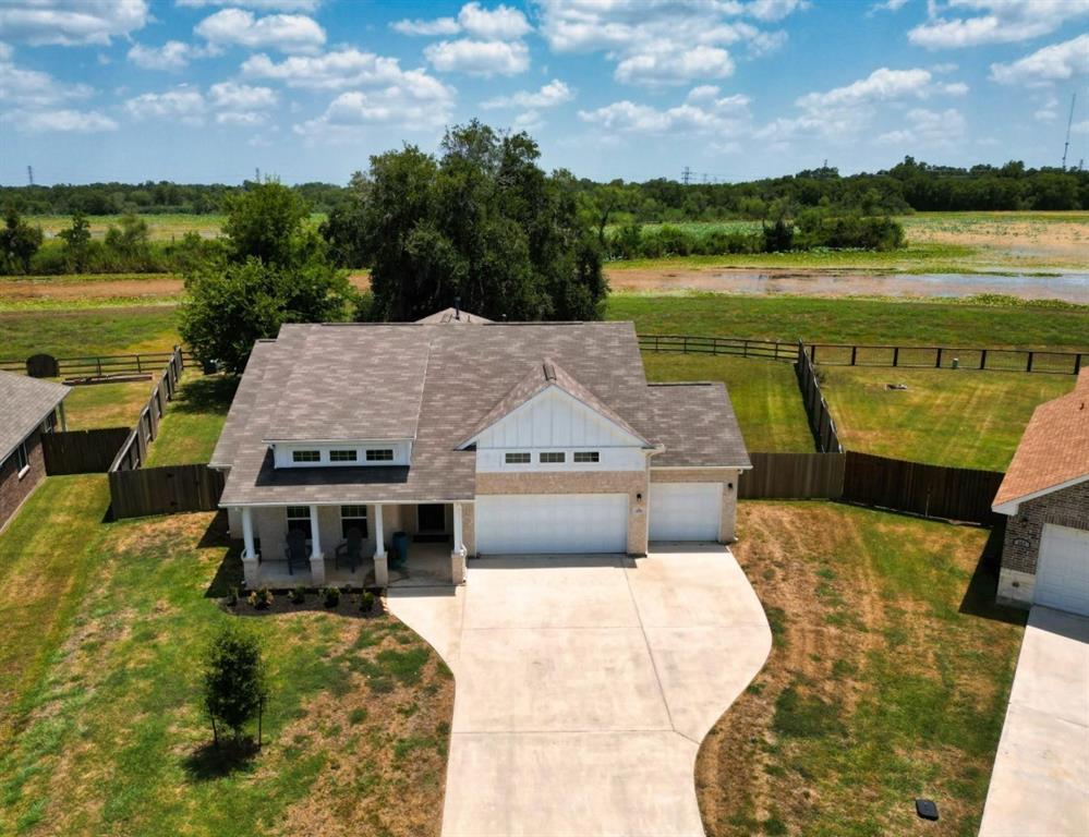 253 Twin Lakes Boulevard W