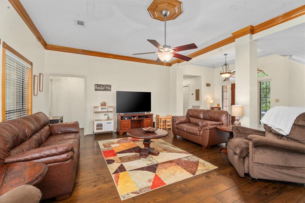 44 Westchester Drive, Conroe, Texas image 7