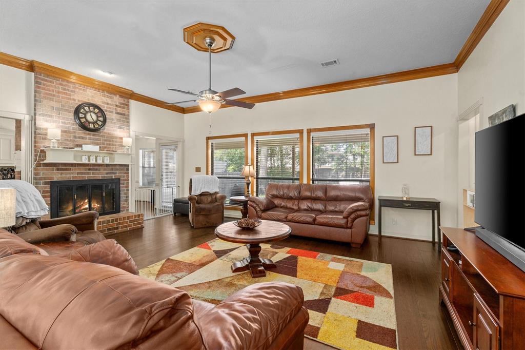 44 Westchester Drive, Conroe, Texas image 5