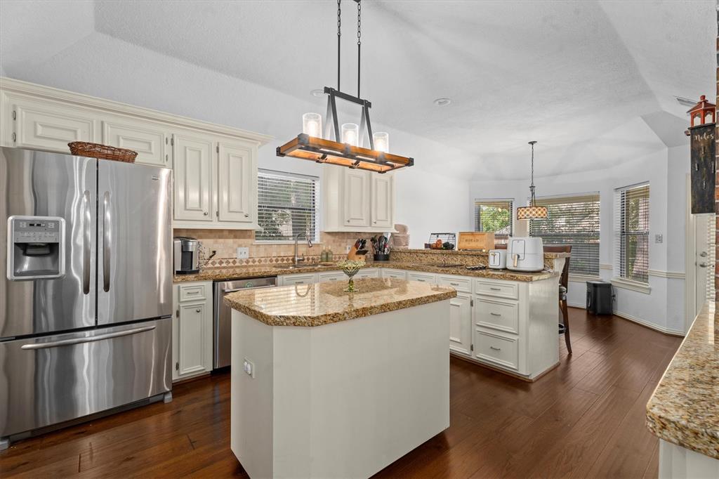 44 Westchester Drive, Conroe, Texas image 12