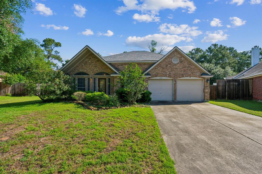 2127 Mercoal Drive, Spring, Texas image 1