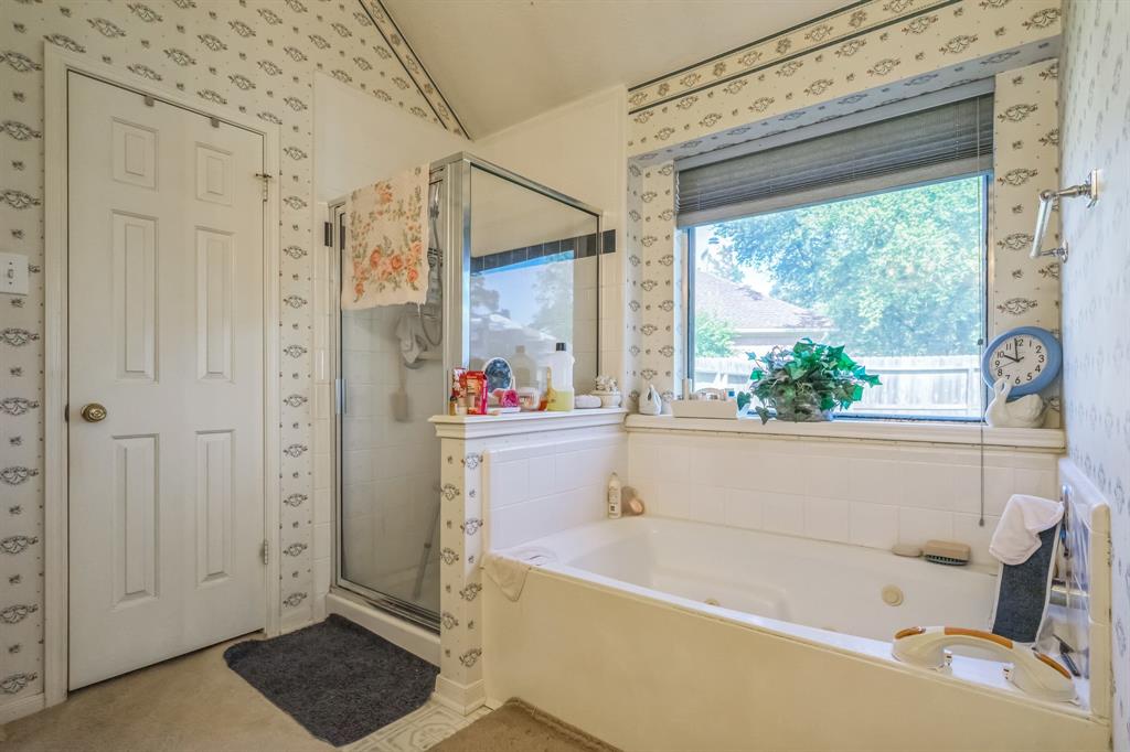 2127 Mercoal Drive, Spring, Texas image 29